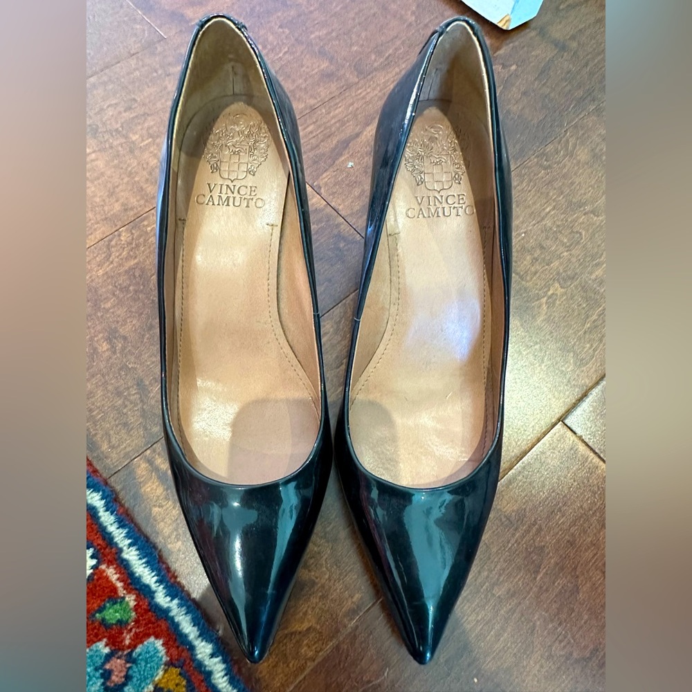 Vince Camuto black patent leather pumps